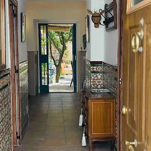 https://charming-4-bedroom-village-home-with-patio.es-andalucia.com